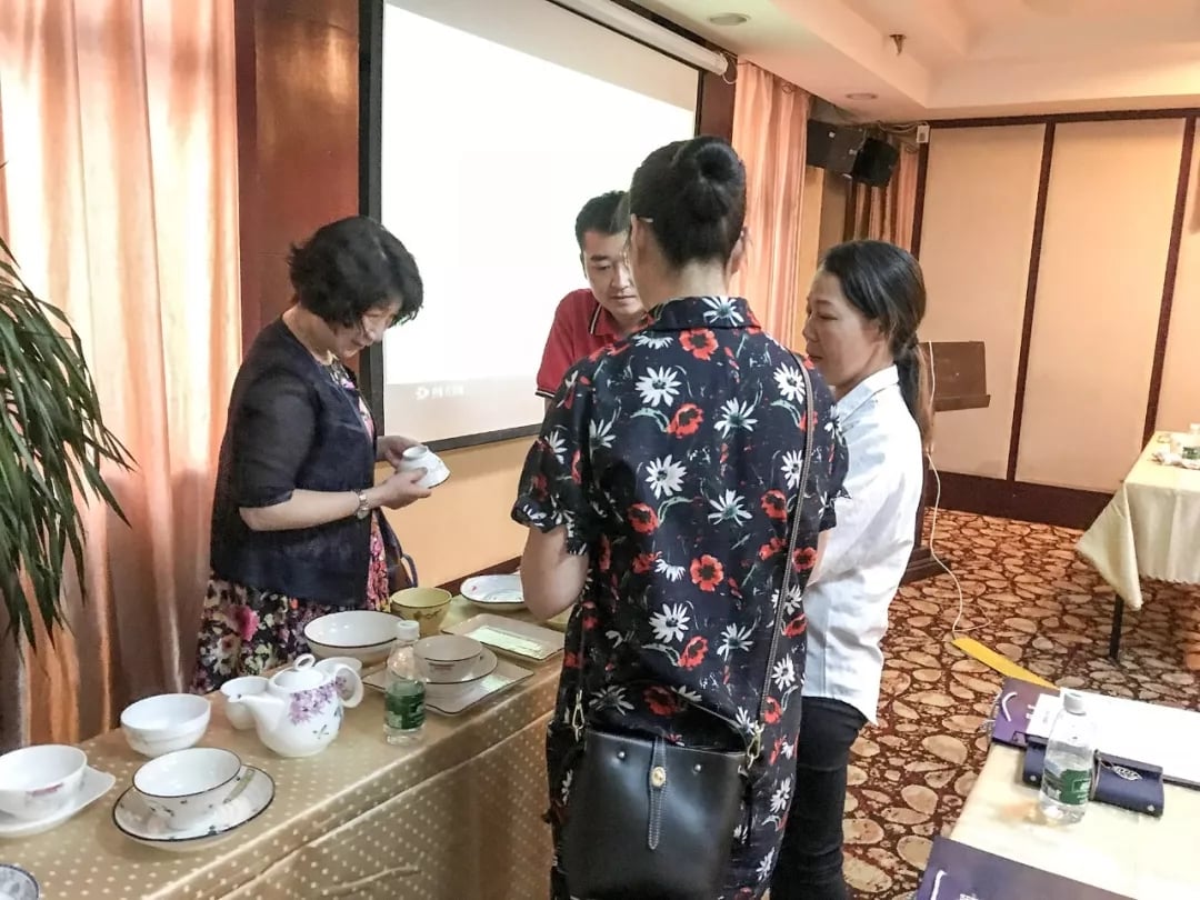 “乘风破浪 剑指终端”人生就是博官网2018年品牌培训会
